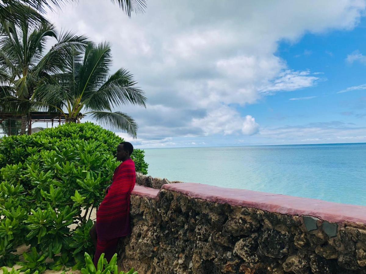 Palumboreef Beach Resort Uroa Bagian luar foto